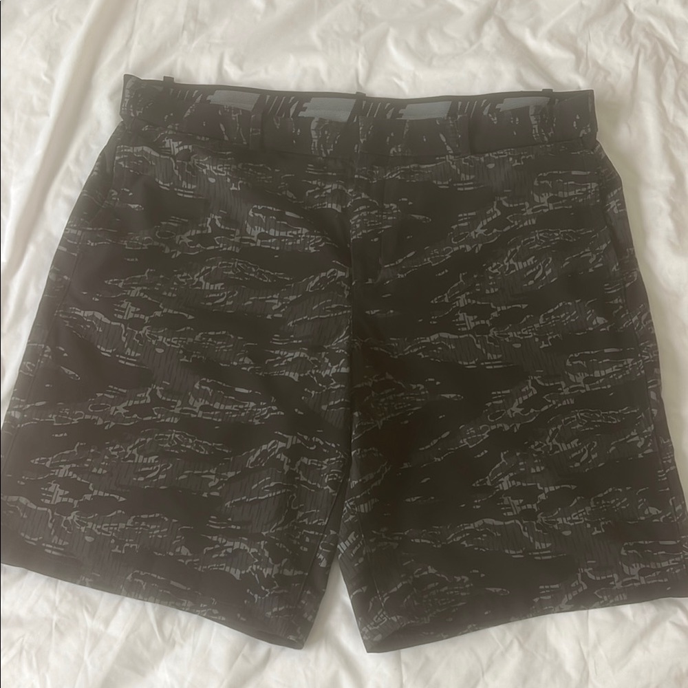 Nike Black and Gray Patterned Shorts
